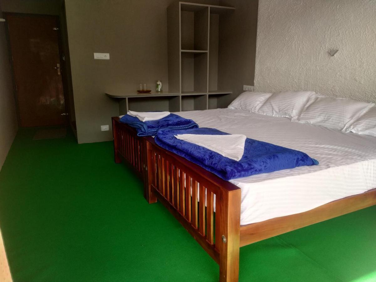 Riverbench Homestay Munnar, Anaviratty Exterior foto