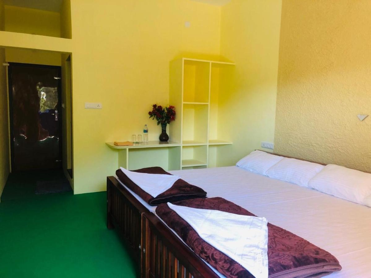 Riverbench Homestay Munnar, Anaviratty Exterior foto